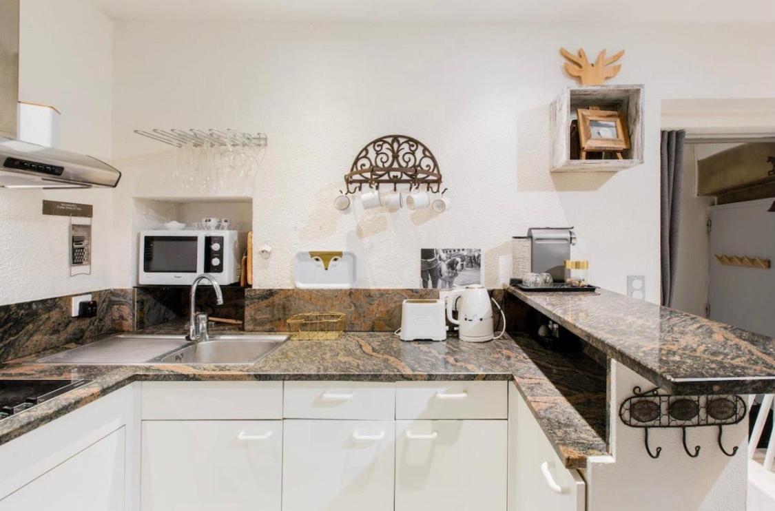 Un Cottage Alpin Chaleureux Dans Le Coeur D Annecy Avec 2 Velos Exteriör bild